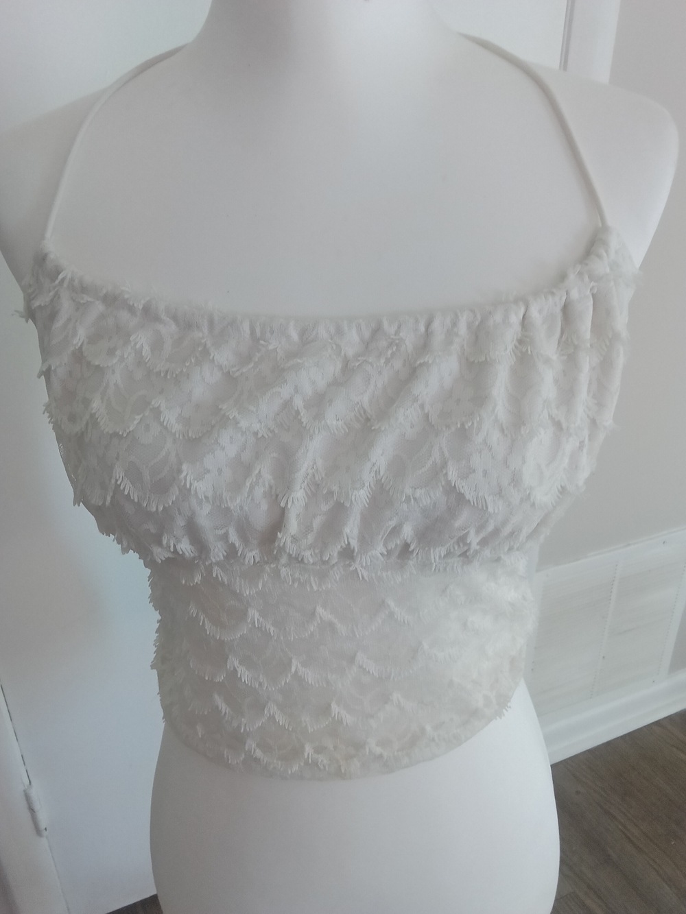 SHEIN White Lace Layered Crop Cami